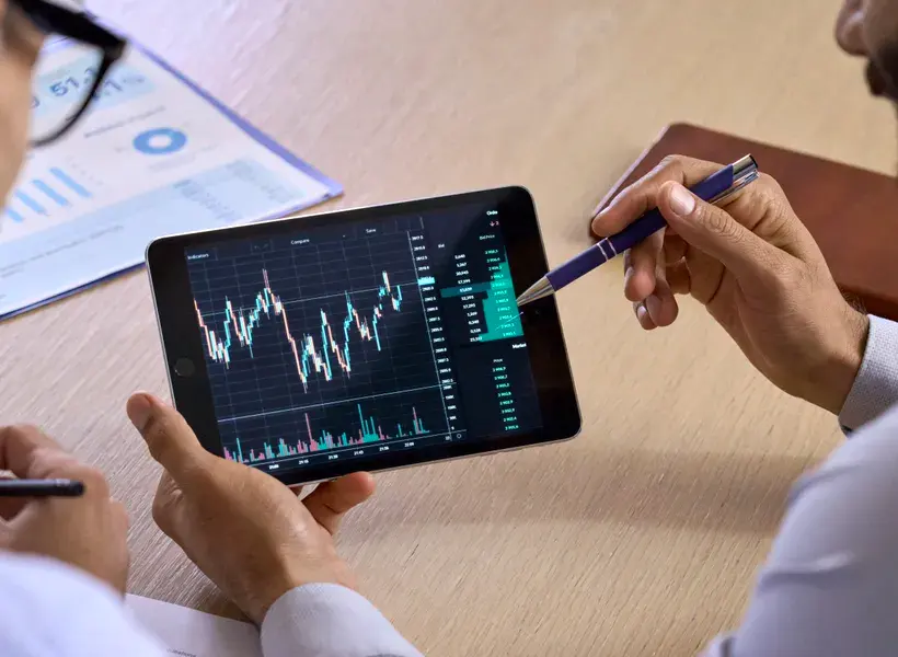 Instant Iventra v9 finans teknolojisi